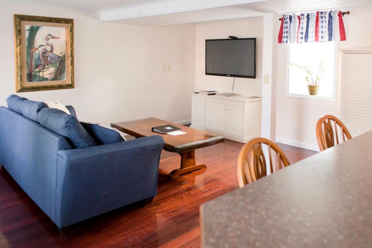 Inn At Haven Harbour Rock Hall Экстерьер фото